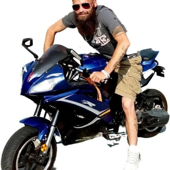 Profile Picture of Jonathan Meadows (@jonathanmead513) on Poshmark