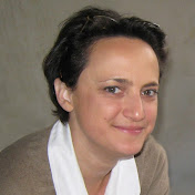 Profile Picture of Julia Shanks | The Farmer's Office (@thefarmersoffice) on Youtube