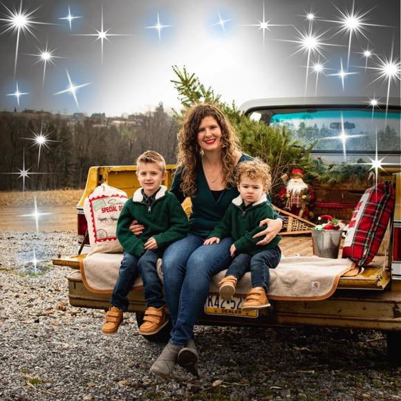 Profile Picture of Shawna Hoffman (@slhoffman87) on Poshmark