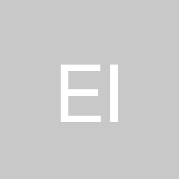 Profile Picture of Elif Igdelioglu (@elifigdel) on Poshmark