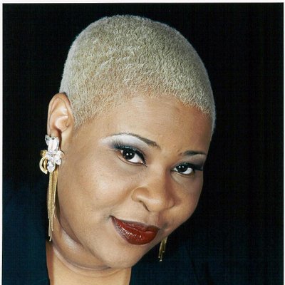 Profile Picture of Charlene Holloway (@Charlene1Band) on Twitter
