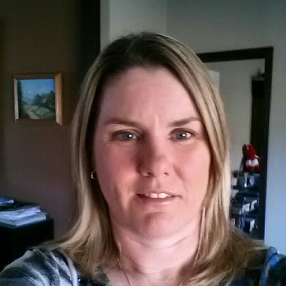 Profile Picture of Tamara Clayton (@4claytont73) on Poshmark