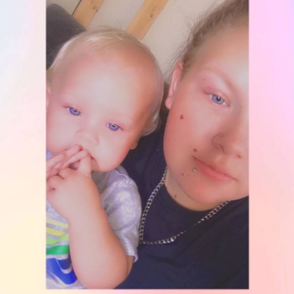 Profile Picture of Shawna Branham (@shawnabranham) on Poshmark