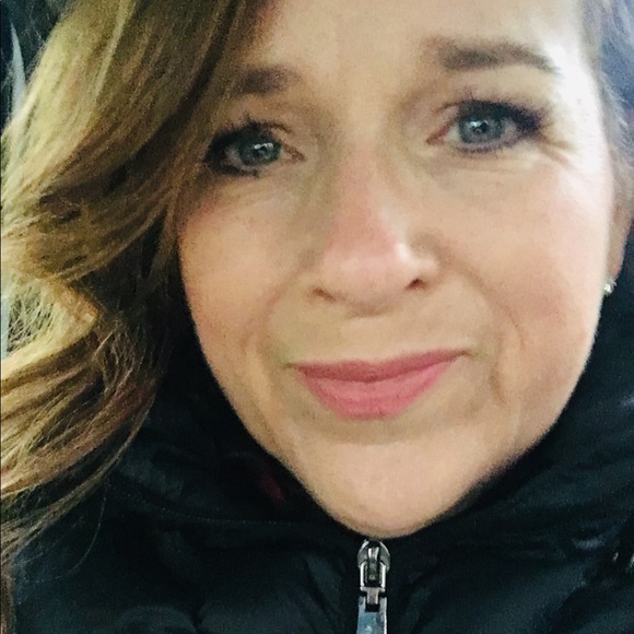 Profile Picture of Pamela Labelle (@pam_labelle) on Poshmark