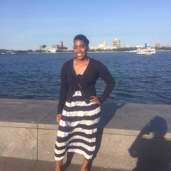 Profile Picture of Lisyalis Cesareo (@lcesareoshoes) on Poshmark