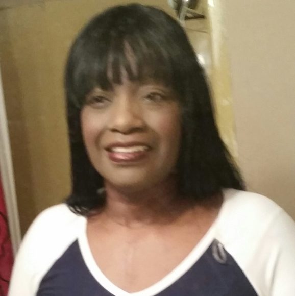 Profile Picture of Wanda Thompson (@wandajoyce62) on Poshmark