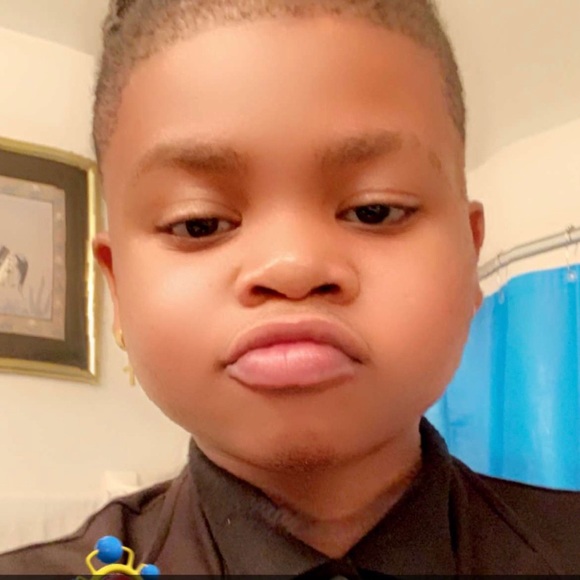 Profile Picture of Bradley Eugene (@babyfacebreeze) on Poshmark