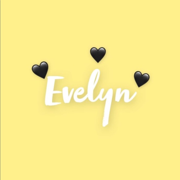 Profile Picture of Evelyn Nguyen (@_itsevelynnn) on Poshmark