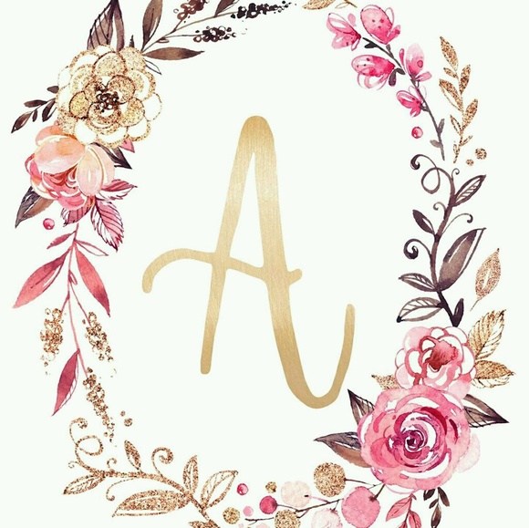 Profile Picture of Amanda Bowen (@arb81) on Poshmark