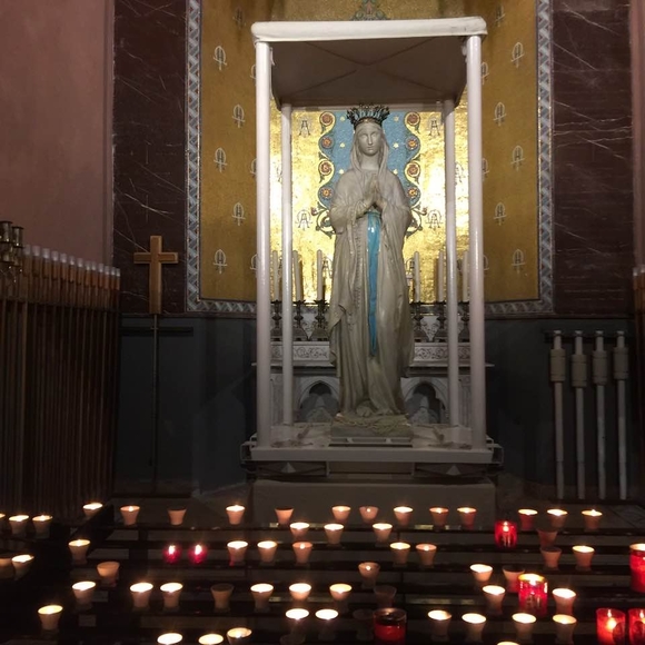 Profile Picture of Joyce Clifford (@joyceclifford26) on Poshmark