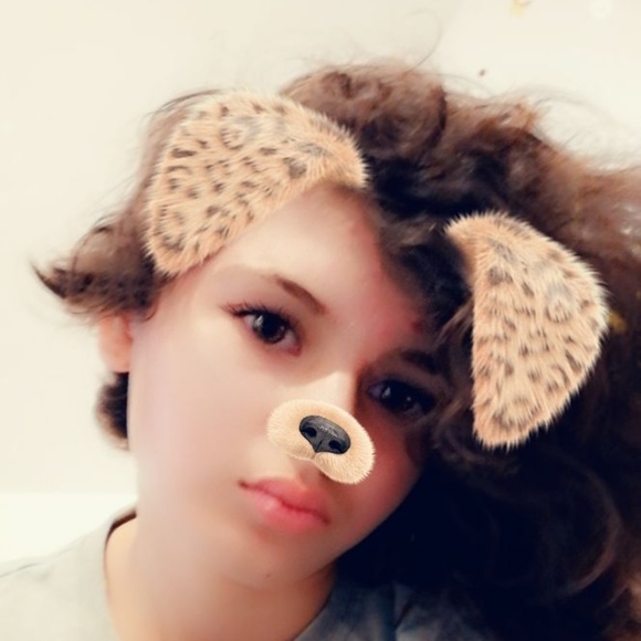 Profile Picture of Alycia Charpentier marcoux (@alycia_malfoy) on Poshmark