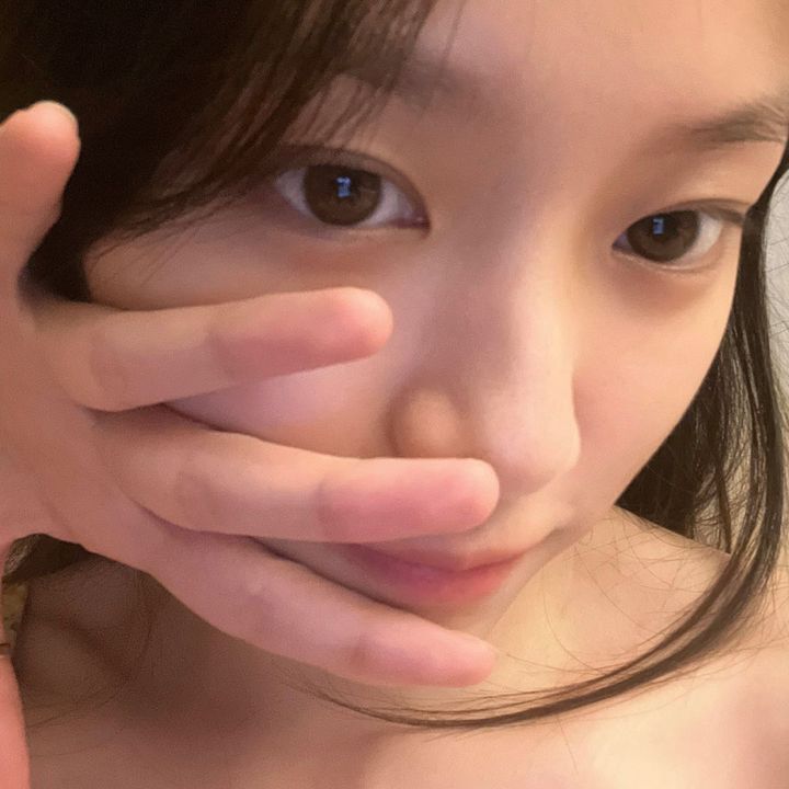 — lora - Tiktok Profile Picture of — lora (@lorasfashion) on Tiktok