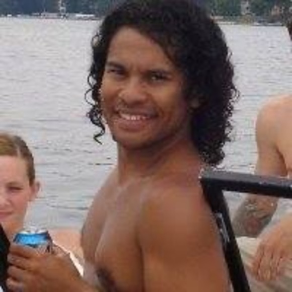 Profile Picture of Michael Vaughn (@mvaughn48430) on Poshmark