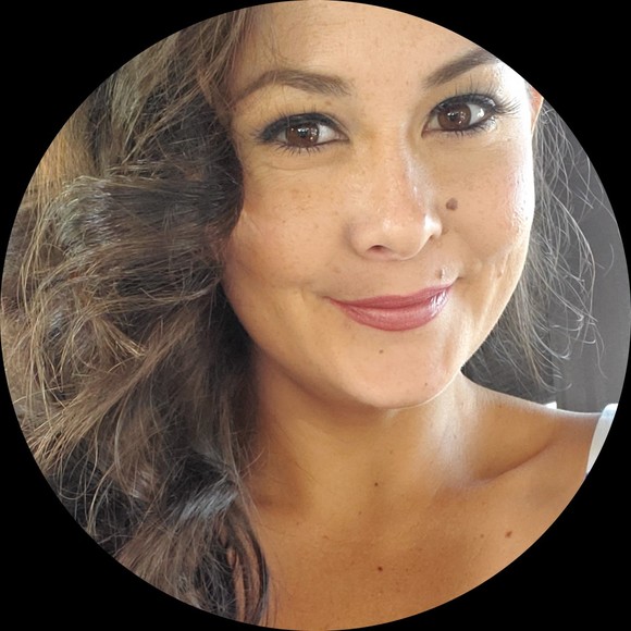 Profile Picture of Arielle Cisneros (@ariellecisneros) on Poshmark