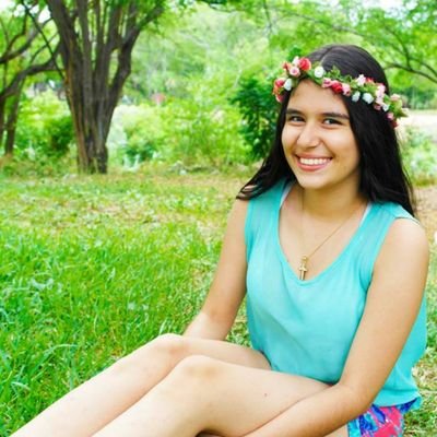 Profile Picture of Hellen Bernal (@Helenbernal1) on Twitter