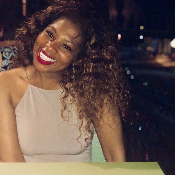 Profile Picture of Alyssa Joseph (@josephal89) on Poshmark