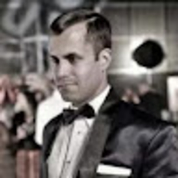 Profile Picture of Shane Fernando (@shanefernandonc) on Poshmark