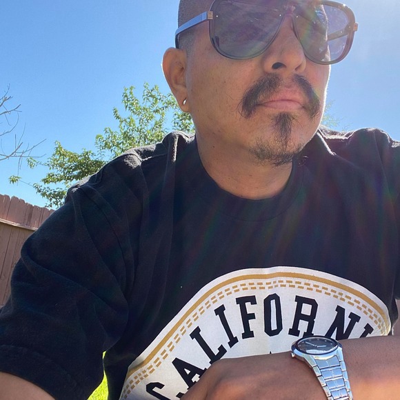 Profile Picture of Martinez Martinez (@renamtzjim80) on Poshmark