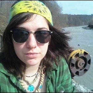 Profile Picture of Autumn Mcgee (@autumnipod) on Myspace