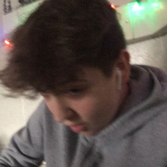 Profile Picture of Bradin Weaver (@bradin2121) on Poshmark