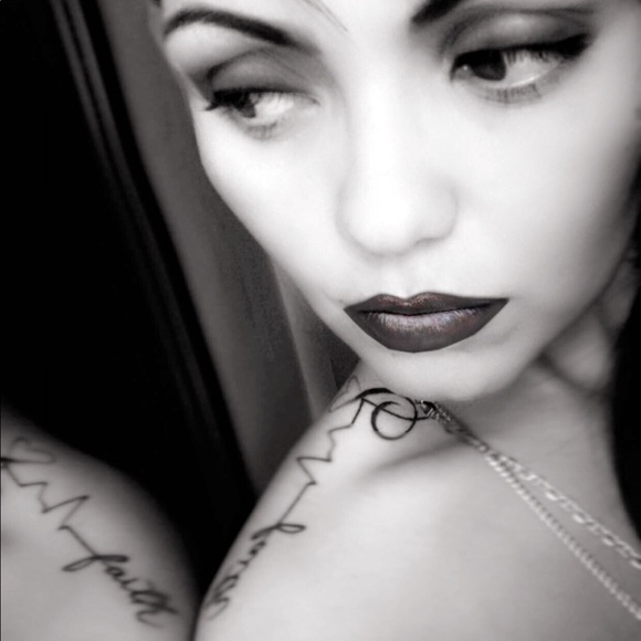 Profile Picture of Marilyn Lopez (@mneal4275) on Poshmark