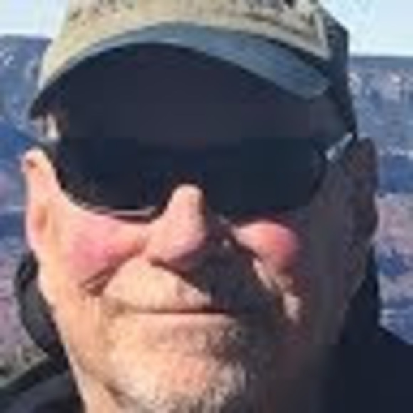 Profile Picture of Mark Shovan (@mshovan) on Poshmark