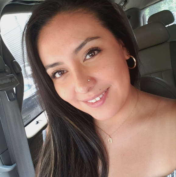 Profile Picture of Nathasha Carrera (@tashita_14dad) on Poshmark