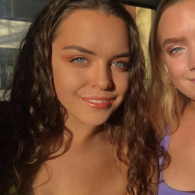 Profile Picture of Rachel Parsons (@rachellauren_x) on Twitter