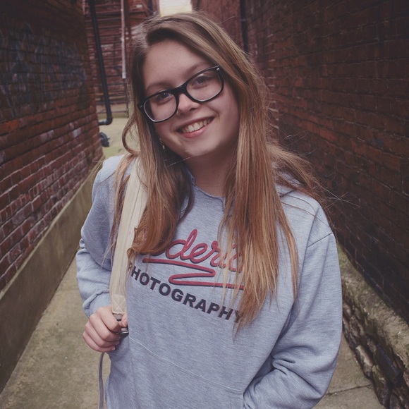 Profile Picture of Kaidy Smith (@kaidy_horan) on Poshmark