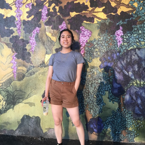 Profile Picture of Phoebe Shen (@phoebe_shen) on Poshmark