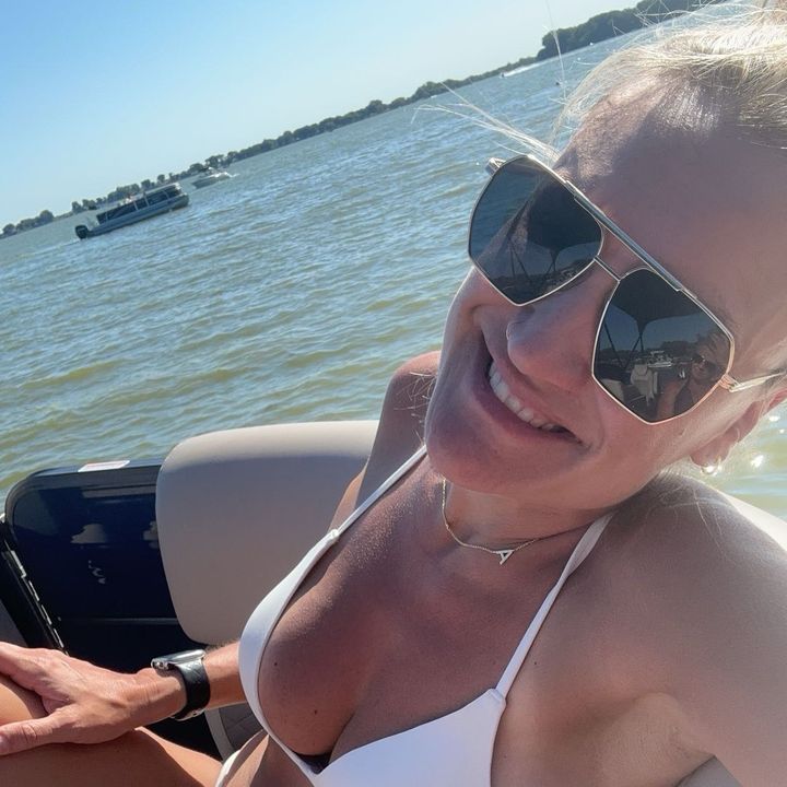 Profile Picture of Amanda (@amandahallett00) on Tiktok