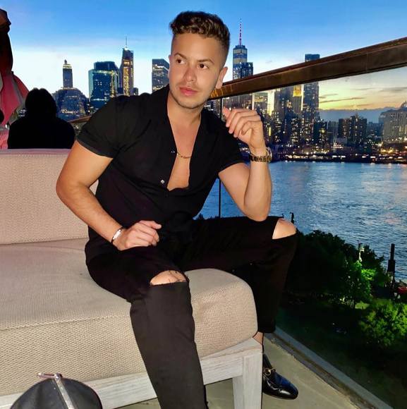 Profile Picture of Lewis Griman (@lewisgriman) on Poshmark