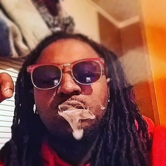 Profile Picture of Michael Carson (@tyronec15) on Poshmark