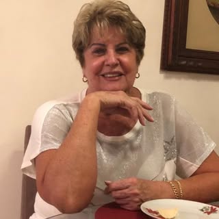 Profile Picture of Mary Kreibich (@marykreibich) on Instagram