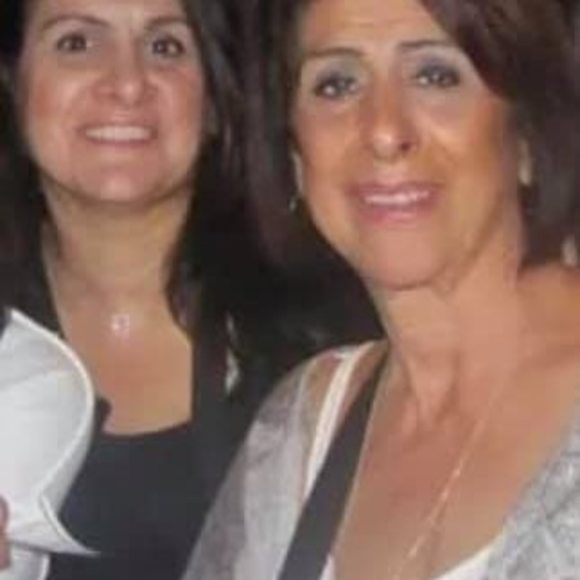 Profile Picture of Mary Napolitano (@marynapolitano) on Poshmark