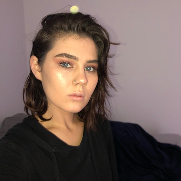 Profile Picture of Sheridan Arbuthnot (@sarbuthnot) on Poshmark