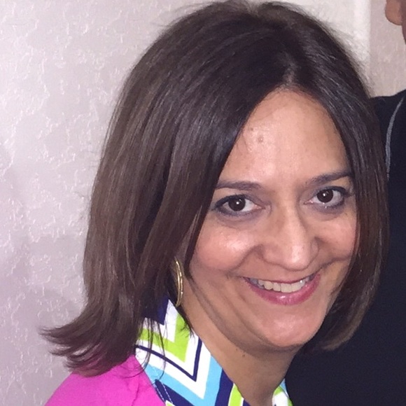 Vari Travieso - Poshmark Profile Picture of Vari Travieso (@vmtrav) on Poshmark