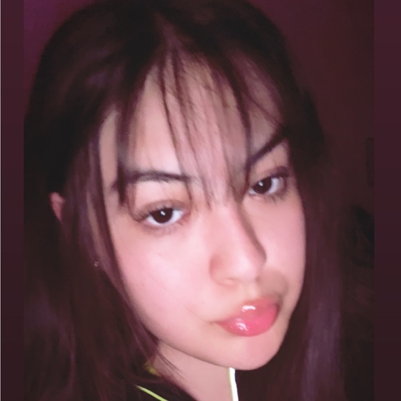 Profile Picture of Betsy Rodriguez (@betsrodriguez9) on Poshmark