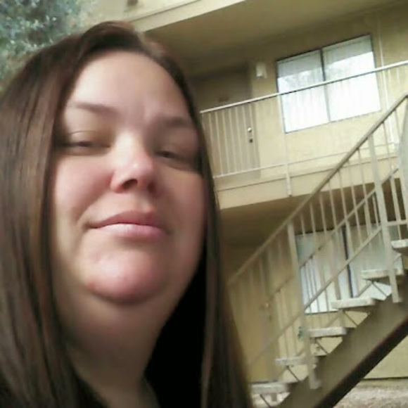 Treva Cogley - Poshmark Profile Picture of Treva Cogley (@trevacogley) on Poshmark