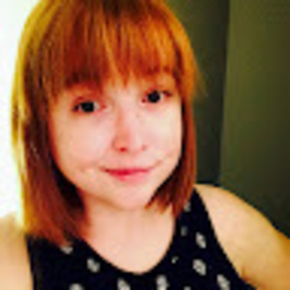 Lauren Shodine - Poshmark Profile Picture of Lauren Shodine (@lshodine09) on Poshmark