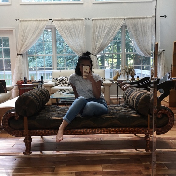 Profile Picture of Nicole Alimurong (@nalimu) on Poshmark