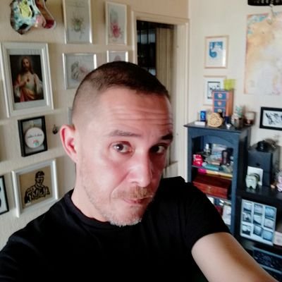 Profile Picture of Mic Mac (@rubberblackdog) on Twitter