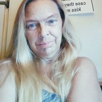 Profile Picture of Catherine Melissa Robinson (@Catheri66532286) on Twitter