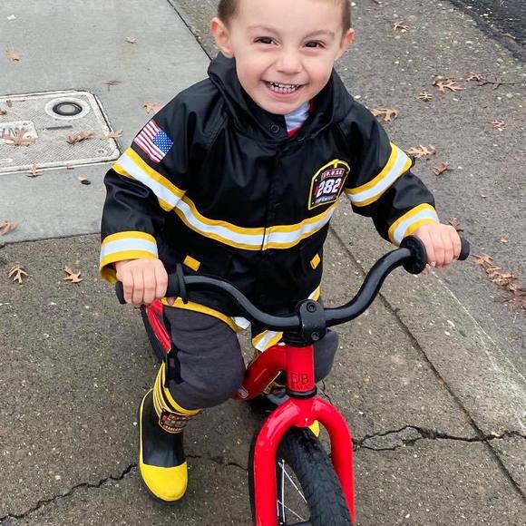 Profile Picture of Peter Rotolo (@peterrotolo) on Poshmark