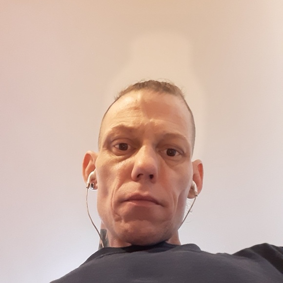 Profile Picture of Doug Mazzone (@doug0988) on Poshmark