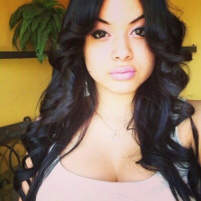 Profile Picture of StephanieMarie (@StephMarieLopez) on Twitter