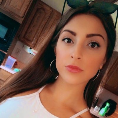 Profile Picture of Carissa Hill (@hill__yeah) on Twitter