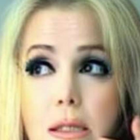 Profile Picture of Zeka Zeka (@zekazeka) on Poshmark