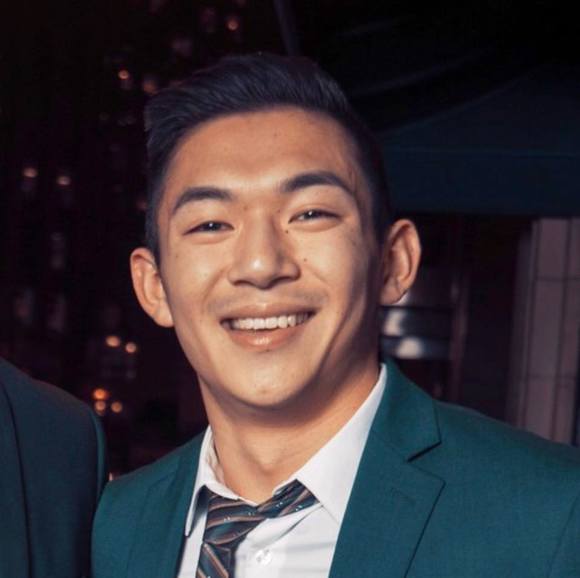 Profile Picture of Collin Wong (@cwong610) on Poshmark