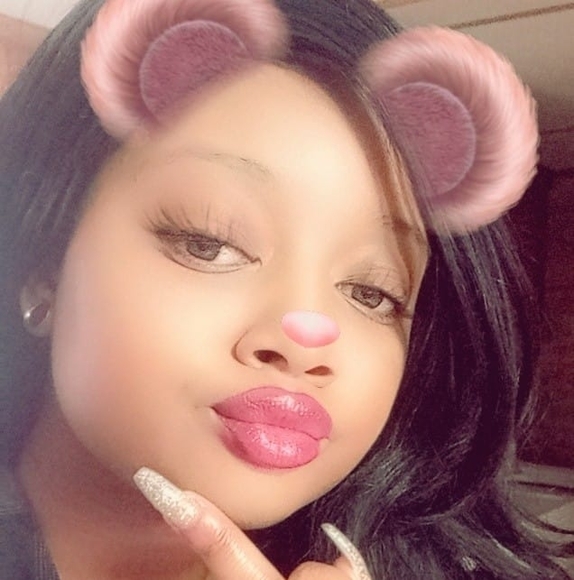 Profile Picture of Danielle Nowlin (@dannyoct2017) on Poshmark